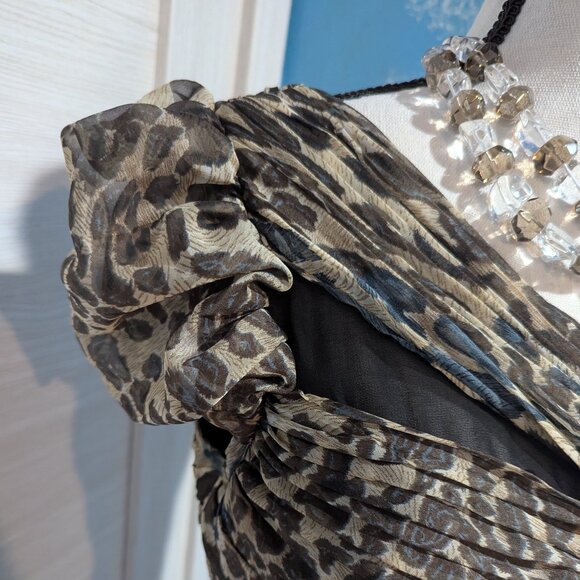 Vintage CACHE Elegant One-Shoulder Animal Print Dress, size 8. - Picture 5 of 13